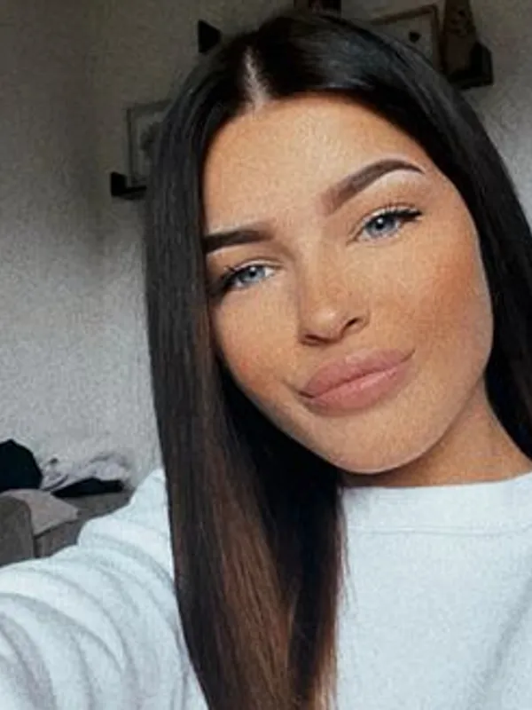 Parkplatzsex Jay_Ly, 24 aus Düsseldorf