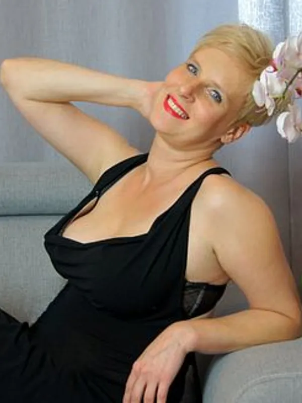 Parkplatzsex JenellaAngel, 49 aus Stuttgart