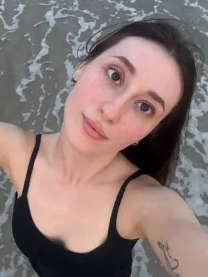 Jenny054, 27