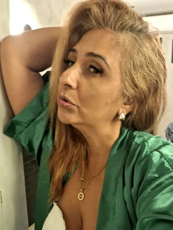 Parkplatzsex Jhennyf, 45 aus Frankfurt am Main