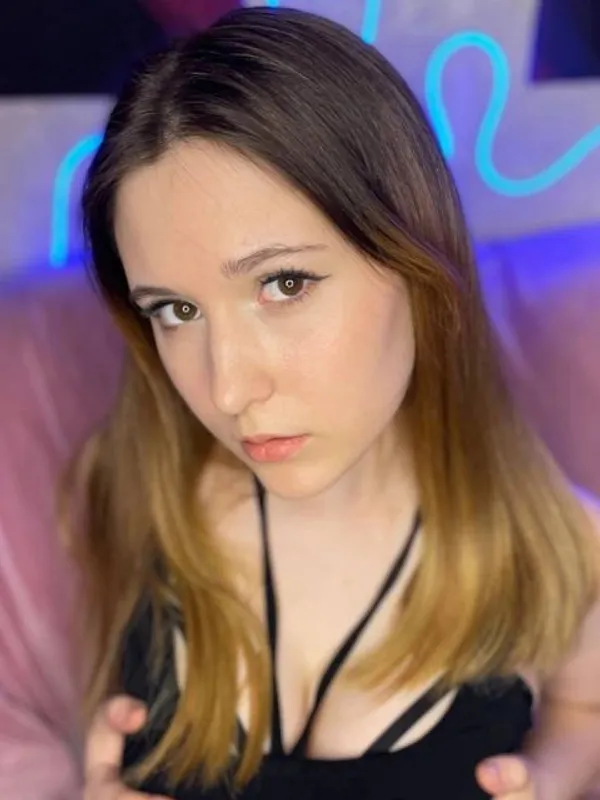 Parkplatzsex Jozzyy, 22 aus Berlin
