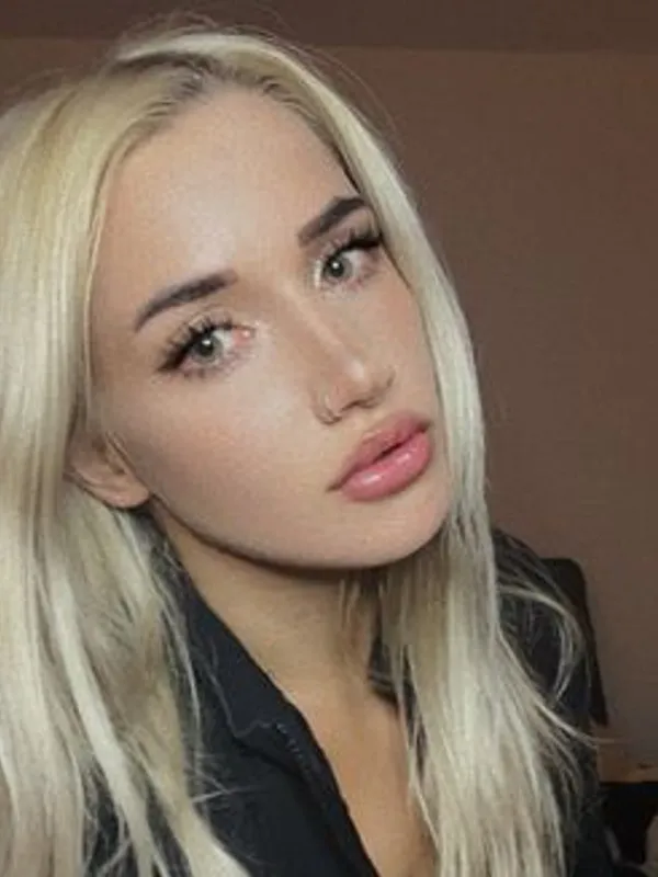 Parkplatzsex JuicyLeni, 27 aus Berlin