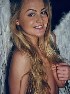 Weiteres Foto von Julia_blonde – Anmelden zum Freischalten