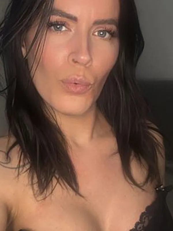 Parkplatzsex Julia69hart, 32 aus Berlin