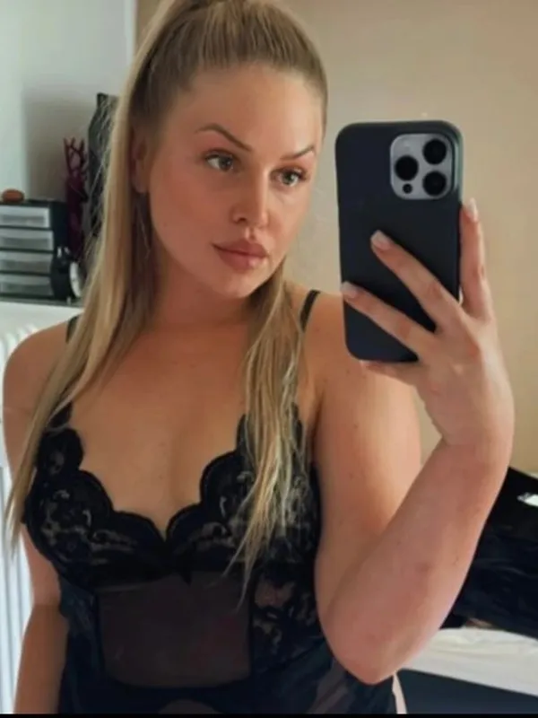 Parkplatzsex Juliahny, 28 aus Wolfsburg