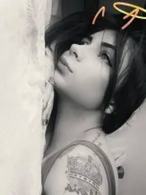 JulianneAfrodite, 28