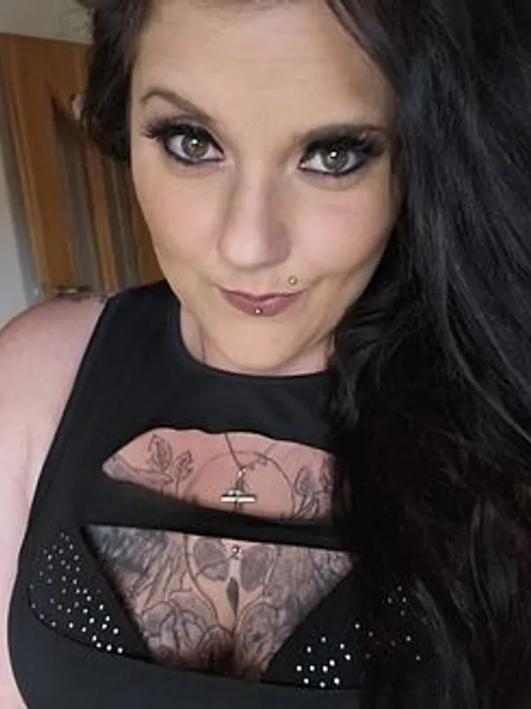 Parkplatzsex JuliaNova, 35 aus Braunschweig