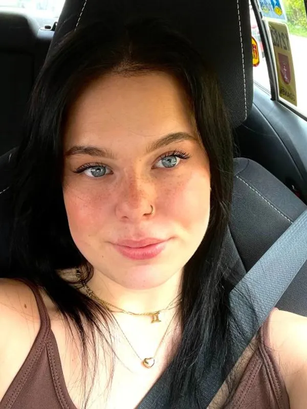 Parkplatzsex JustNessa, 20 aus Berlin