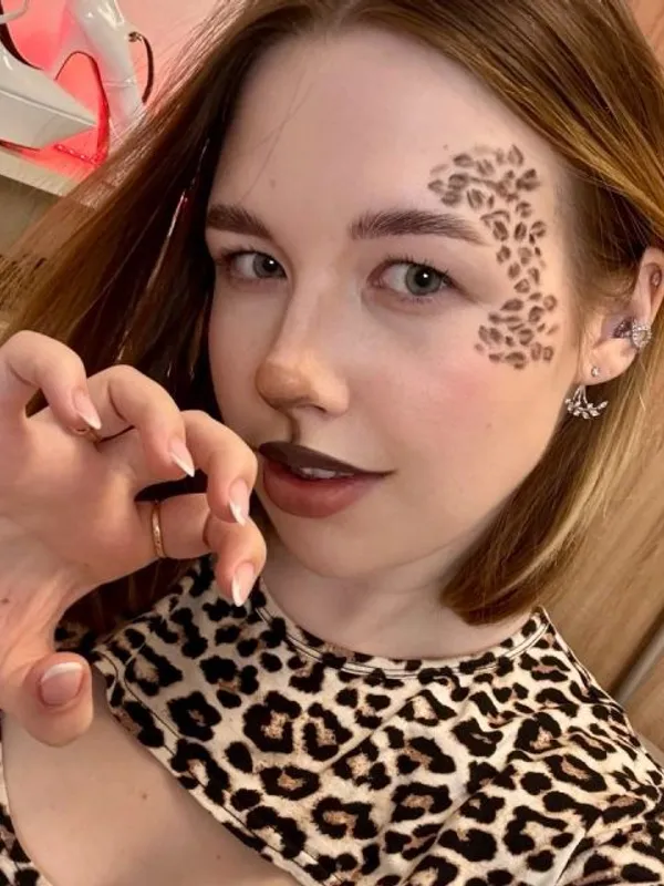 Parkplatzsex KarinaQSweet, 22 aus Rostock