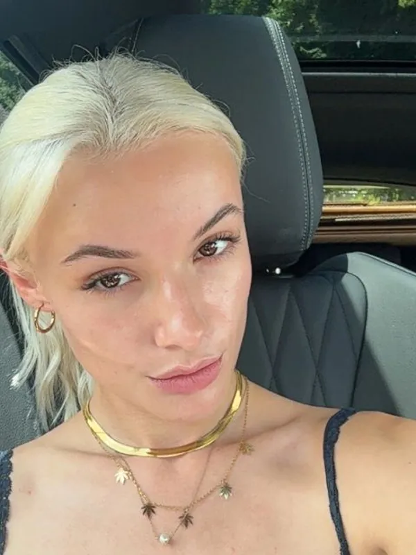 Parkplatzsex Kiaralive, 22 aus Meyrin