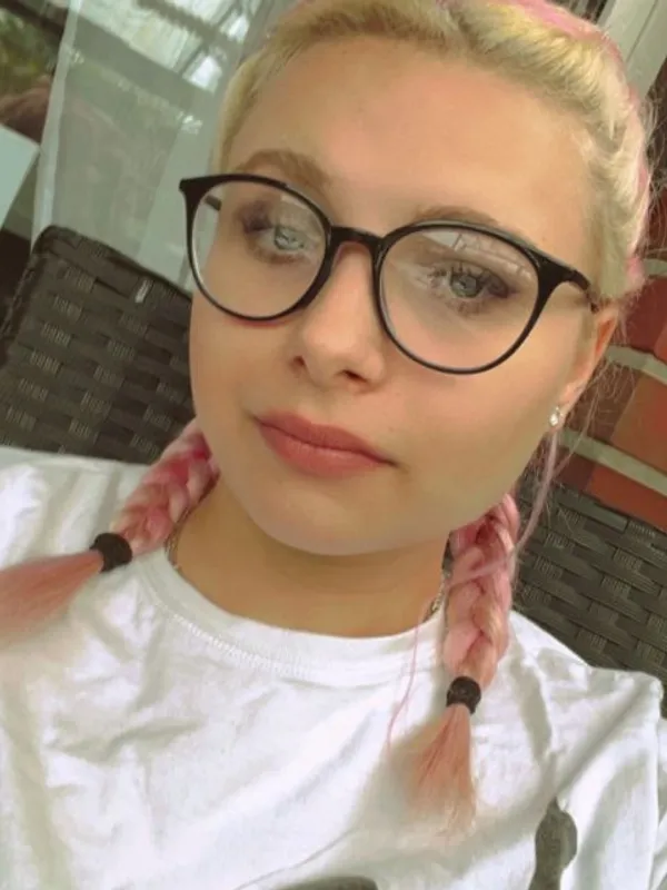 Parkplatzsex KimLovegood, 23 aus Zürich
