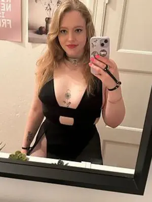 Weiteres Foto von KinkyAmy – Anmelden zum Freischalten