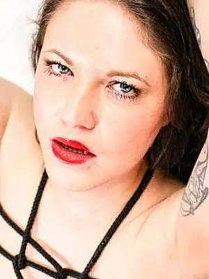 KinkyJoy, 37