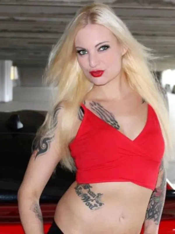 Parkplatzsex KittyBlair666, 41 aus Nyon