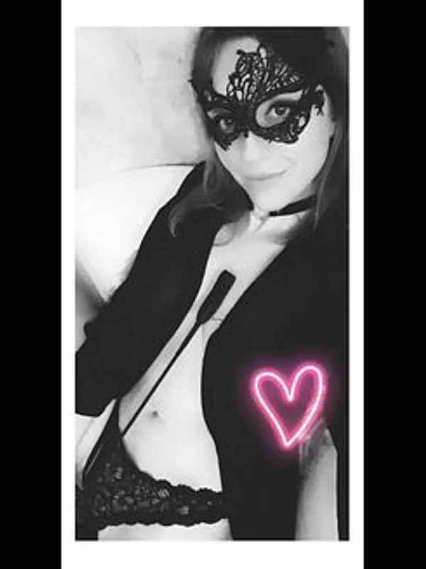 Parkplatzsex LadyButterfly888, 37 aus Linz