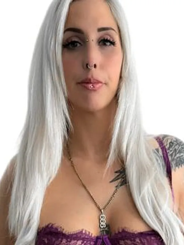Parkplatzsex LadyJeyJeey, 29 aus Hamburg