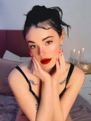 LadyLucia, 28