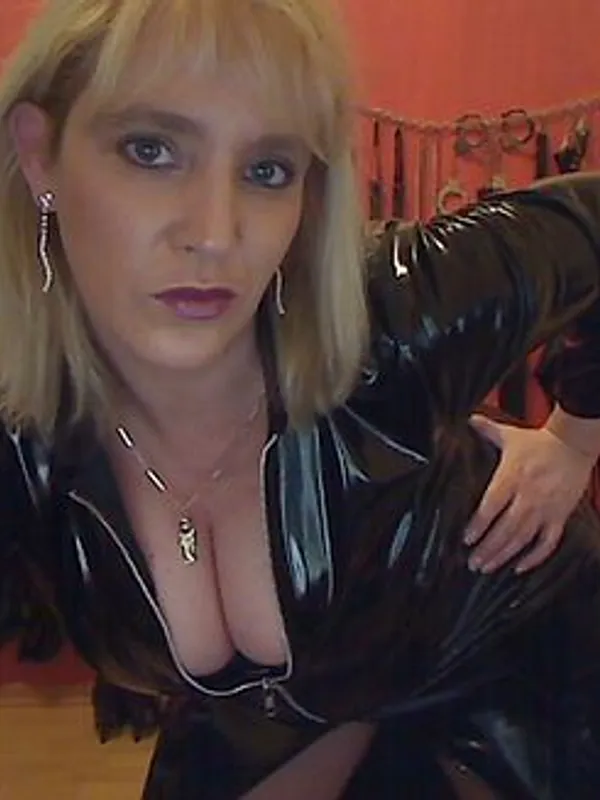 Parkplatzsex LadyManuela1970, 55 aus Eselsberg