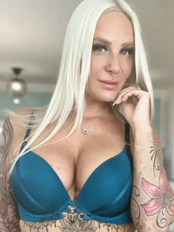 Parkplatzsex Larali, 34 aus Haan