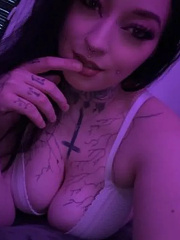 Parkplatzsex Lilly-Herzog, 22 aus Berlin