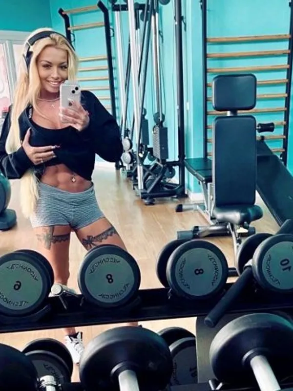 Parkplatzsex Lina-Fitness, 27 aus Chemnitz