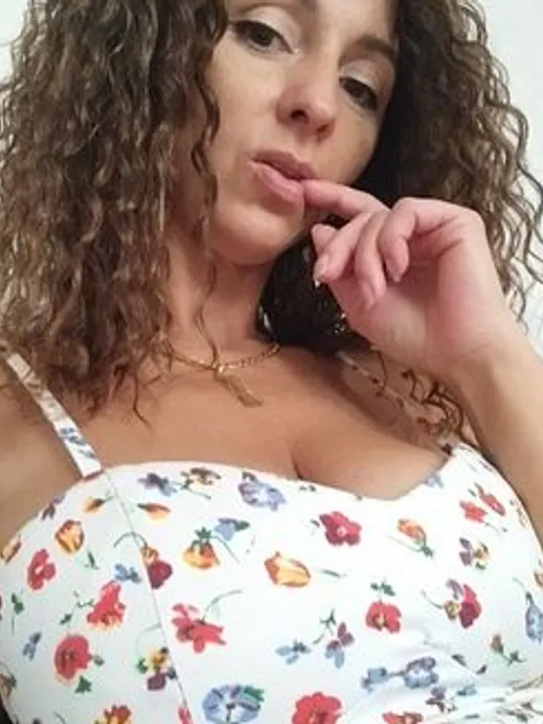 Parkplatzsex LindaStunning, 43 aus Graz