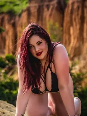 LissaClaire, 36