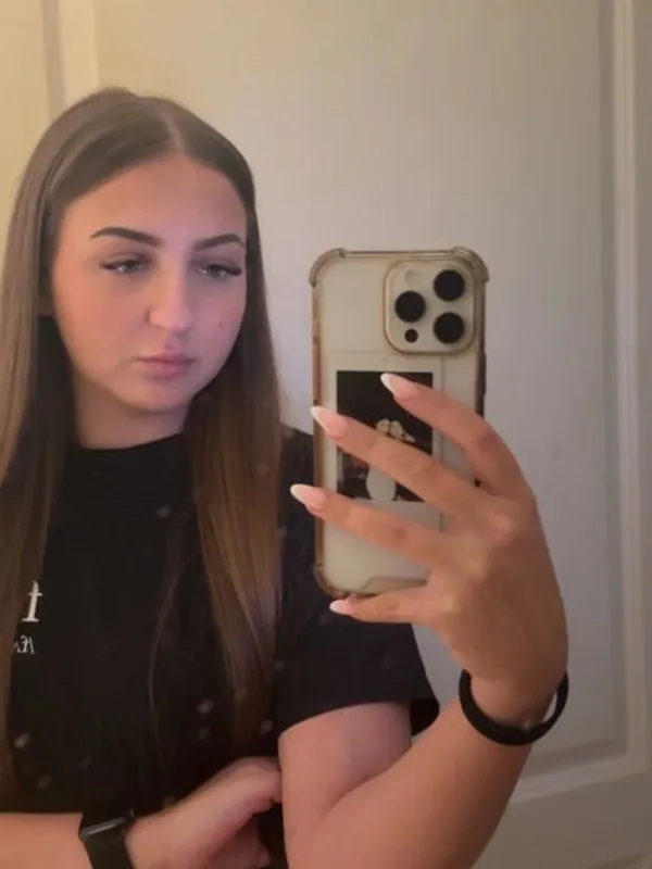 Parkplatzsex Little-Lena, 19 aus Plettenberg