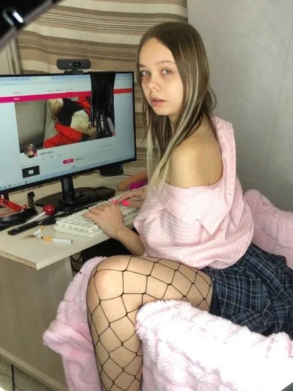 Parkplatzsex LolliStrawberry, 22 aus Herne