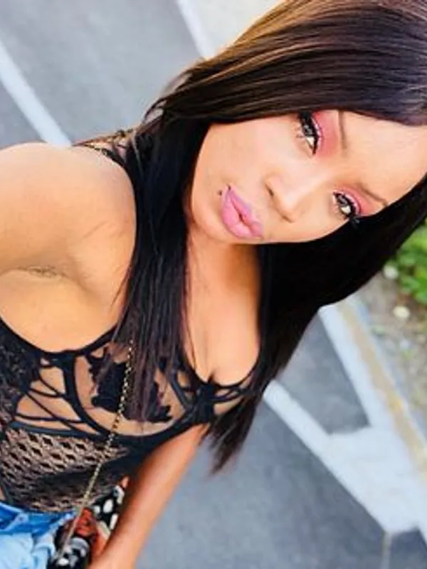 Parkplatzsex Lori_90, 35 aus La Chaux-de-Fonds