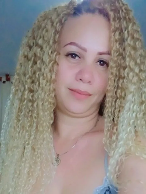 Parkplatzsex LucyStrong, 32 aus Berlin
