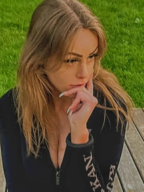 Parkplatzsex Lululuxx, 28 aus München