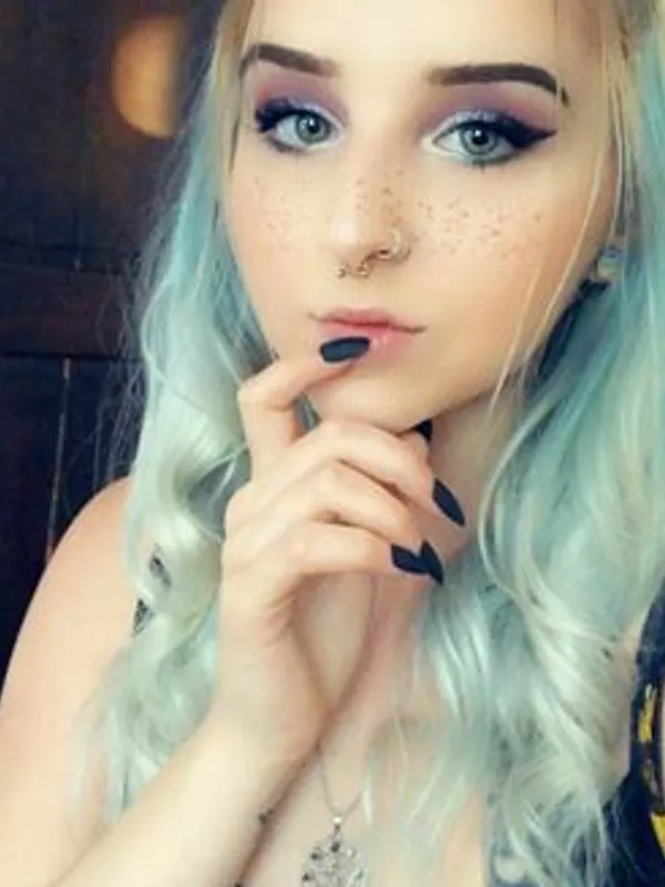 Parkplatzsex LunaaLoveyy, 27 aus Luzern