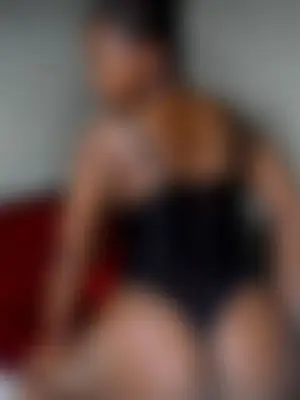 LustyLara, 25