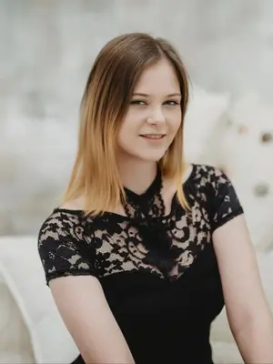 Lydiabest, 24