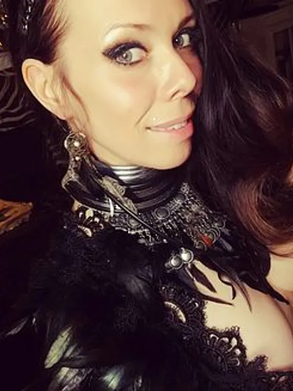 Parkplatzsex Madame-Yve, 48 aus Hamburg