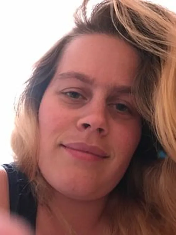 Parkplatzsex Marie-Louis, 36 aus Duisburg