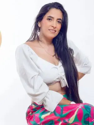 Melanie, 37