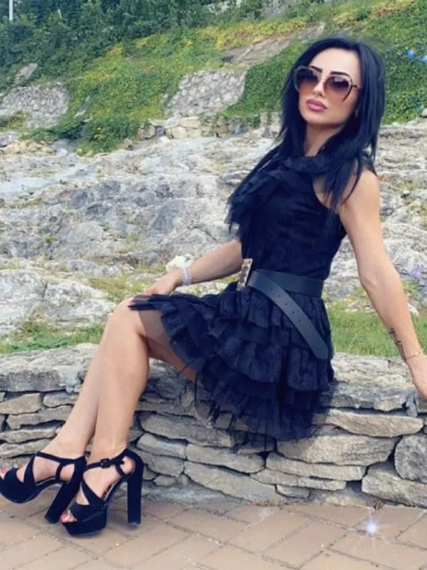 Parkplatzsex Melek, 25 aus Magdeburg