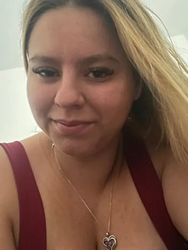 Parkplatzsex Mia_Lou, 20 aus Essen