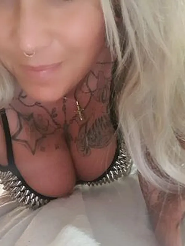 Parkplatzsex Milahotsexy, 40 aus Bonn Hardtberg