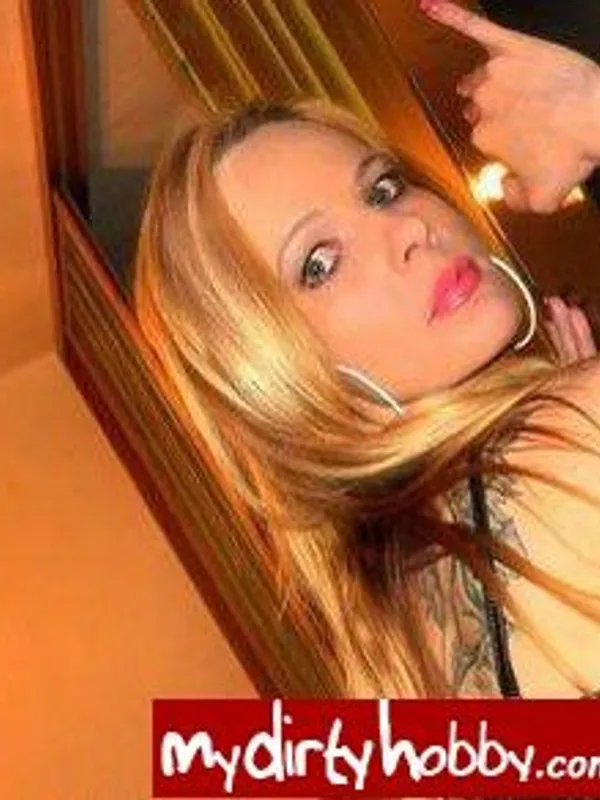Parkplatzsex Mimi-Hot, 43 aus Favoriten