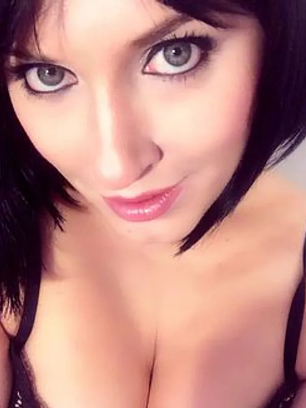 Parkplatzsex Miss-Doertie, 36 aus Berlin