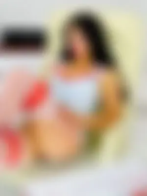 Weiteres Foto von MissNaughtyMuna – Anmelden zum Freischalten