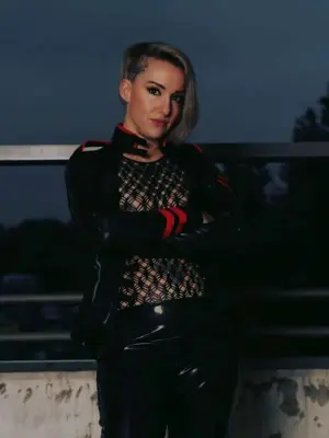 Weiteres Foto von Mistress-Joy – Anmelden zum Freischalten