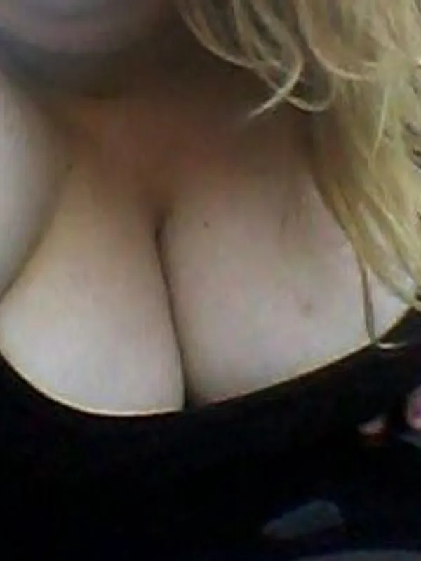 Parkplatzsex molligirl29, 37 aus Hamburg