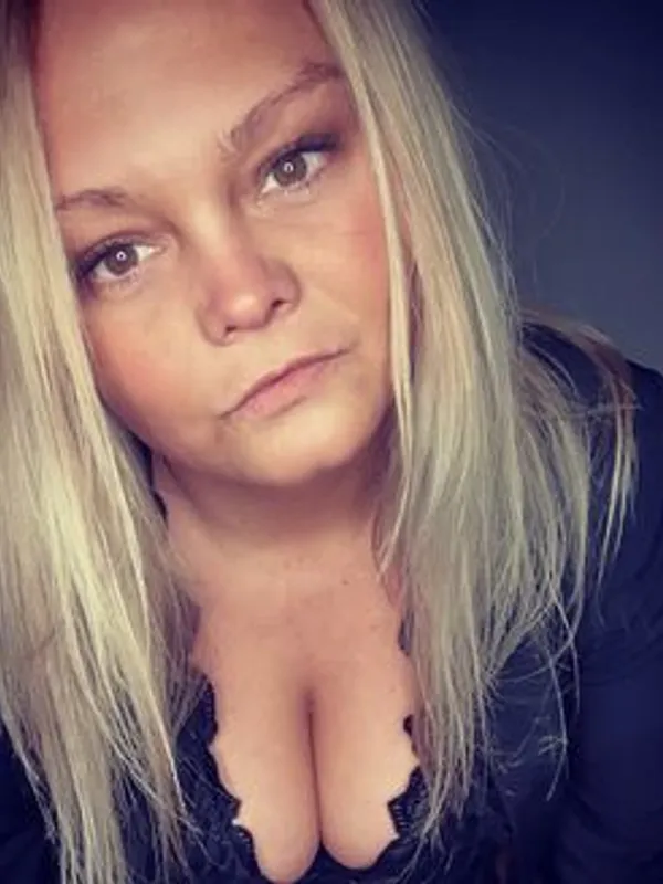 Parkplatzsex Mollyhobby, 33 aus Garbsen