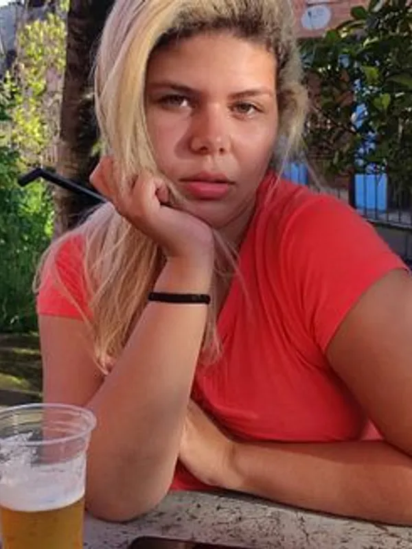 Parkplatzsex _MollyKiss, 26 aus Hamburg