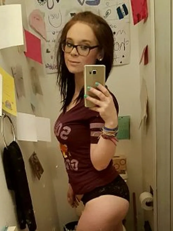Parkplatzsex Mommadearest, 37 aus Wien