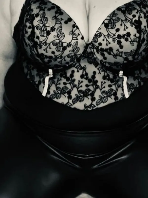 Parkplatzsex Mrs-Blue, 28 aus Porz am Rhein
